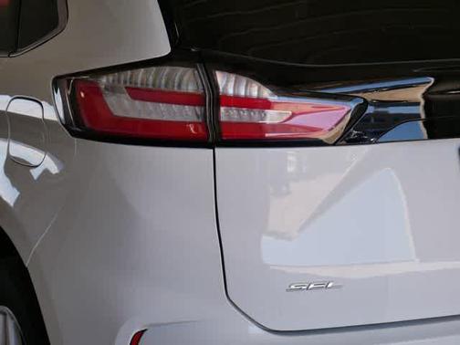 Oxford White 2023 Ford Edge SEL