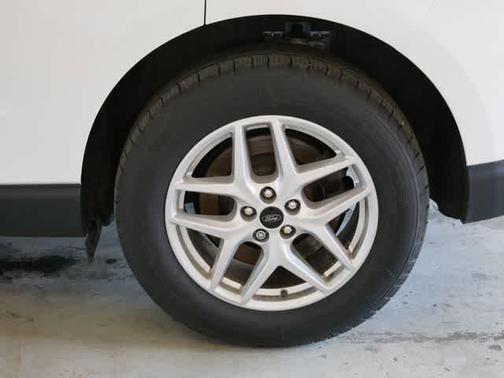 Oxford White 2023 Ford Edge SEL