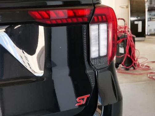 Agate Black Metallic 2025 Ford Explorer ST