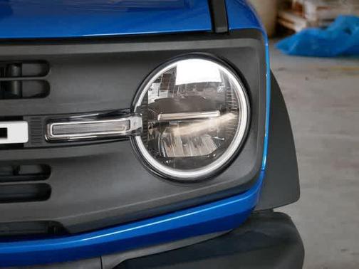 Velocity Blue Metallic 2025 Ford Bronco Big Bend