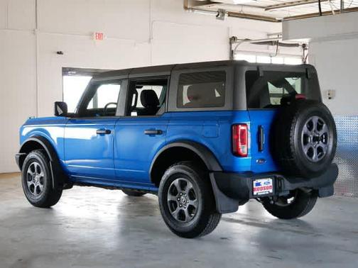 Velocity Blue Metallic 2025 Ford Bronco Big Bend