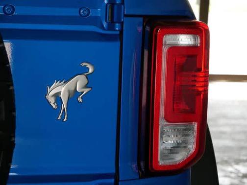 Velocity Blue Metallic 2025 Ford Bronco Big Bend