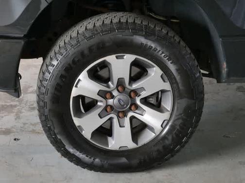 Tuxedo Black Metallic 2013 Ford F-150 STX