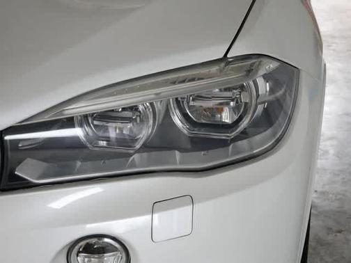 Mineral White Metallic 2016 BMW X5 xDrive50i