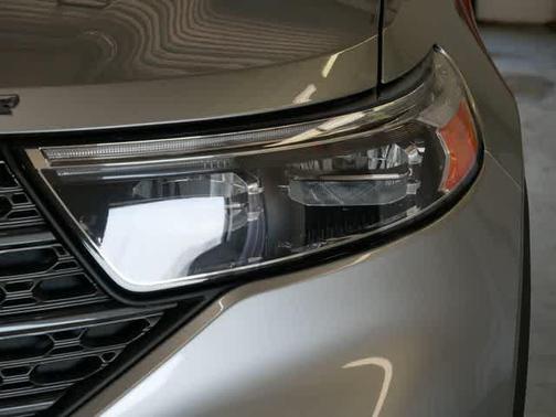 Iconic Silver Metallic 2024 Ford Explorer XLT