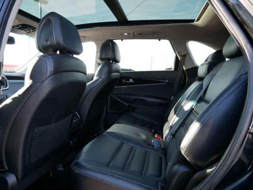 2016 Kia Sorento SX