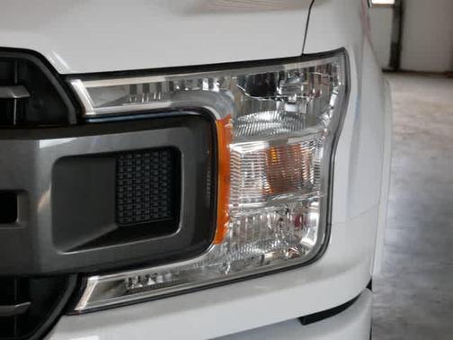 Oxford White 2019 Ford F-150 XLT
