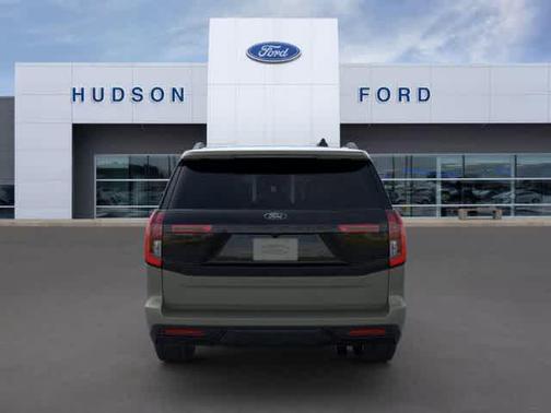 2025 Ford Expedition Tremor