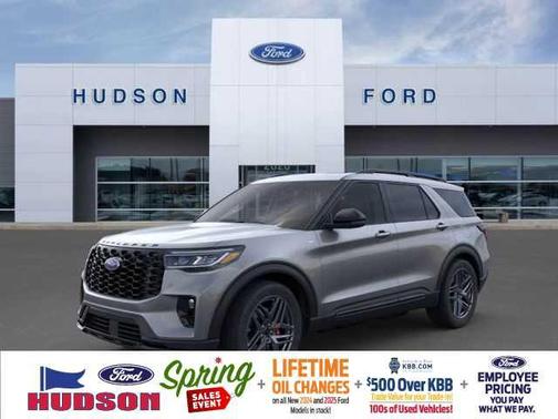 2025 Ford Explorer ST-Line