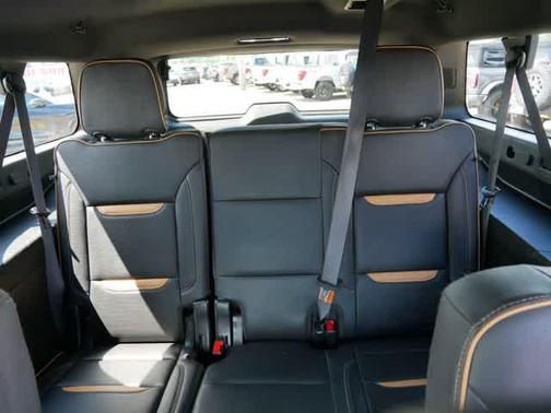2022 GMC Yukon XL 4WD AT4
