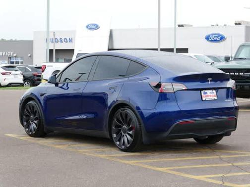 2022 Tesla Model Y Performance Dual Motor All-Wheel Drive