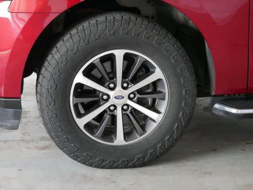 Ruby Red Metallic Tinted Clearcoat 2018 Ford Expedition XLT