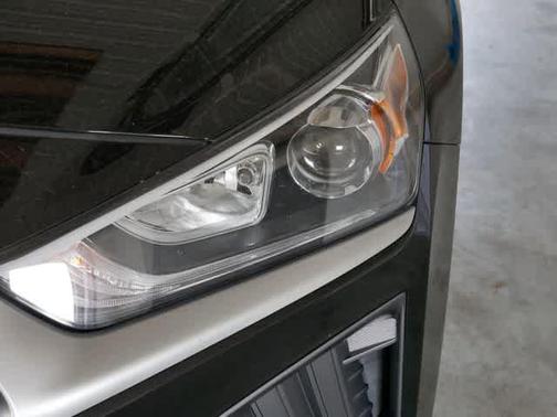 Black Noir Pearl 2020 Hyundai IONIQ Hybrid Blue
