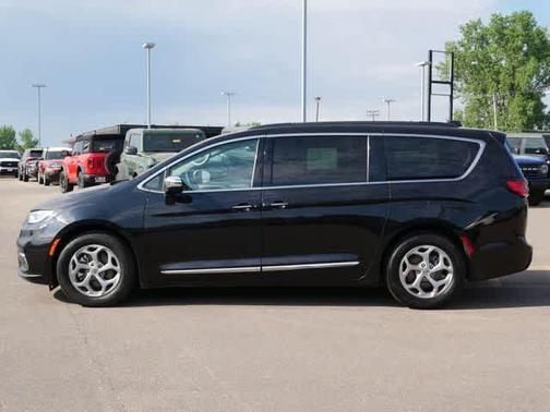 2023 Chrysler Pacifica Limited