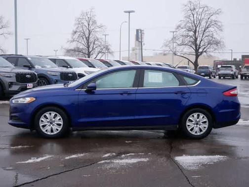 2013 Ford Fusion S