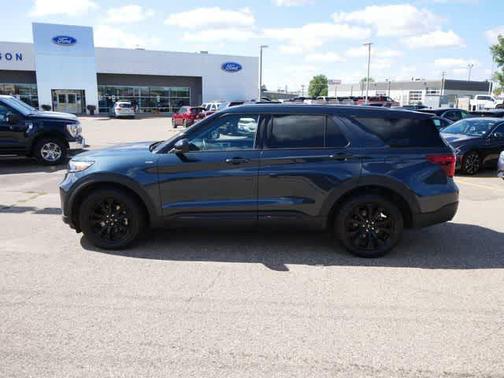 2022 Ford Explorer ST-Line
