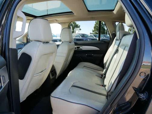 2014 Lincoln MKX Base