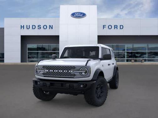 Oxford White 2026 Ford Bronco Badlands