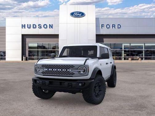 Oxford White 2026 Ford Bronco Badlands