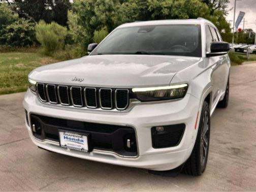 Bright White Clearcoat 2021 Jeep Grand Cherokee L Overland