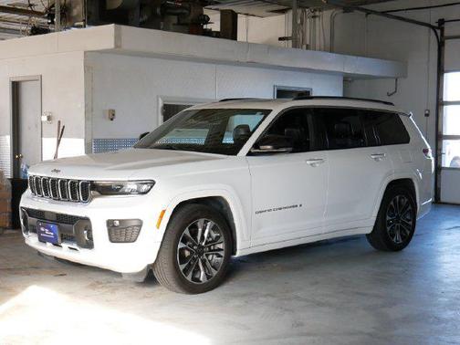 Bright White Clearcoat 2021 Jeep Grand Cherokee L Overland