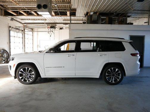 Bright White Clearcoat 2021 Jeep Grand Cherokee L Overland