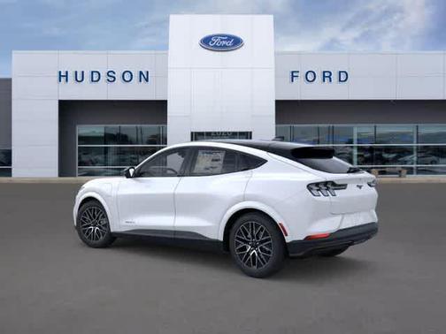 Star White Metallic Tri-Coat 2026 Ford Mustang Mach-E Premium