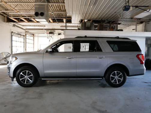 Iconic Silver Metallic 2021 Ford Expedition Max XLT