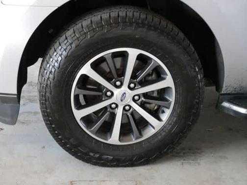 Iconic Silver Metallic 2021 Ford Expedition Max XLT