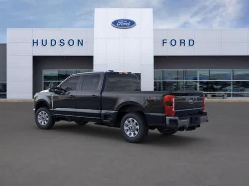 2025 Ford F-350 XLT
