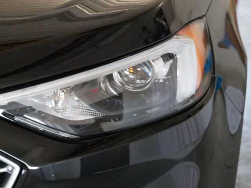 Agate Black Metallic 2024 Ford Edge SEL