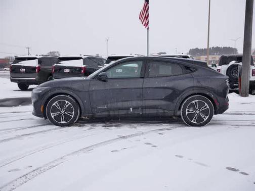 2022 Ford Mustang Mach-E Select