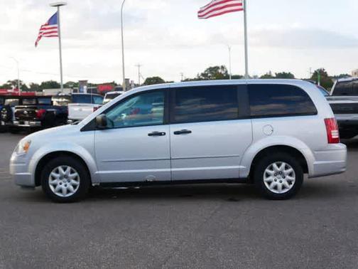 2008 Chrysler Town & Country LX