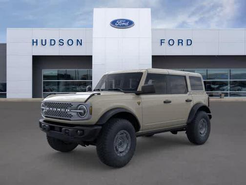 Desert Sand 2025 Ford Bronco Badlands