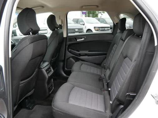 2018 Ford Edge SE
