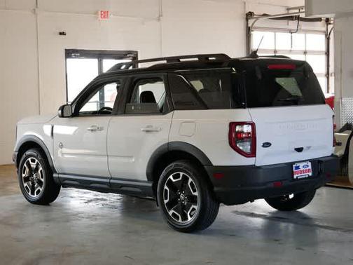 Oxford White 2023 Ford Bronco Sport Outer Banks