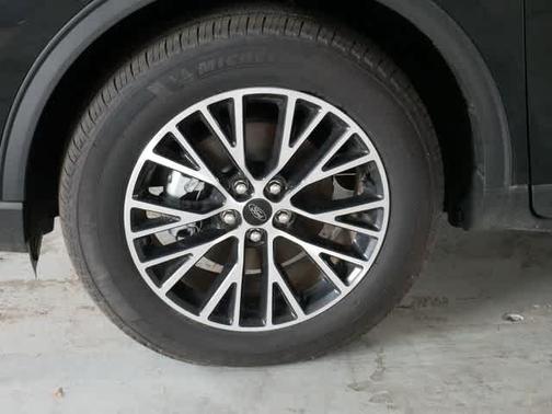 Agate Black Metallic 2024 Ford Escape PHEV Base