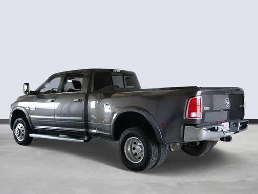 Granite Crystal Metallic Clearcoat 2018 RAM 3500 Longhorn