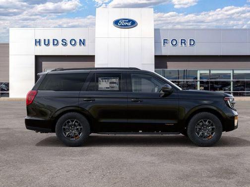 Agate Black Metallic 2027 Ford Expedition Tremor