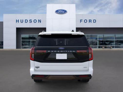 Star White Metallic Tri-Coat 2026 Ford Expedition Max King Ranch