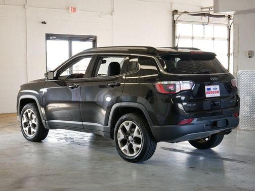Diamond Black Crystal Pearlcoat 2018 Jeep Compass Limited