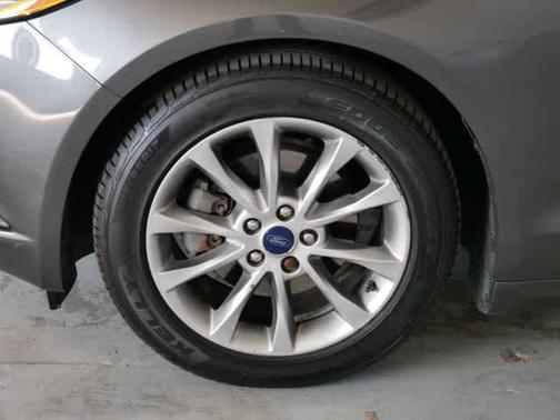 Magnetic 2017 Ford Fusion SE