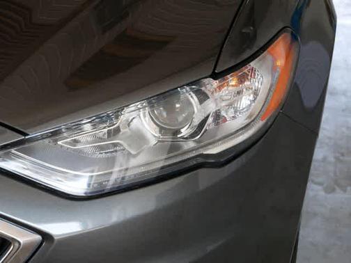 Magnetic 2017 Ford Fusion SE