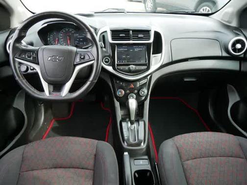 2020 Chevrolet Sonic FWD Hatchback LT 5-Door