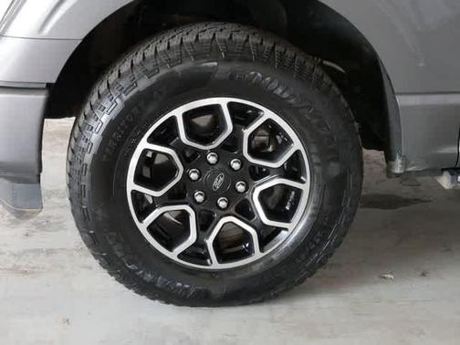 Carbonized Gray Metallic 2022 Ford F-150 Lariat