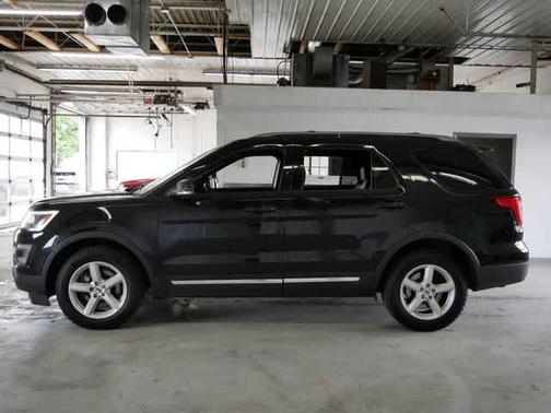 Shadow Black 2016 Ford Explorer XLT