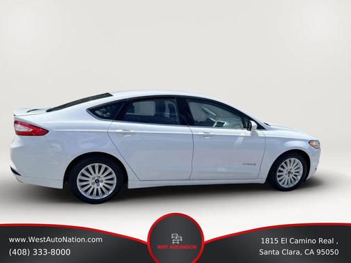 White 2015 Ford Fusion Hybrid SE