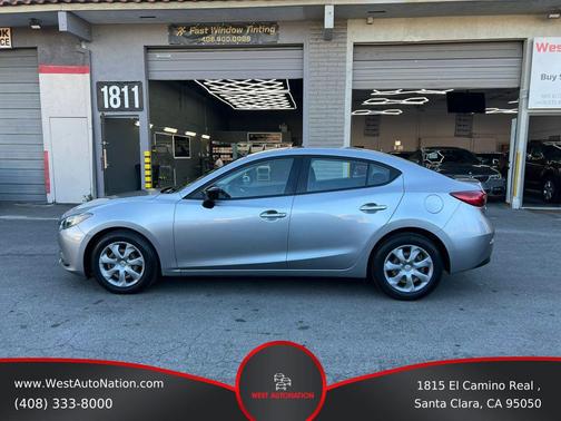 Gold 2015 Mazda Mazda3 i SV