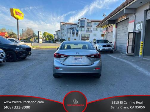 Gold 2015 Mazda Mazda3 i SV