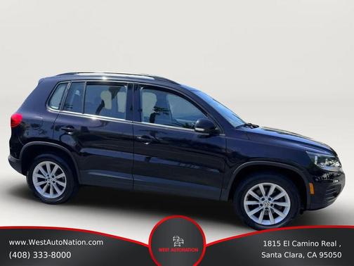 Deep Black Pearl Metallic 2018 Volkswagen Tiguan Limited 2.0T